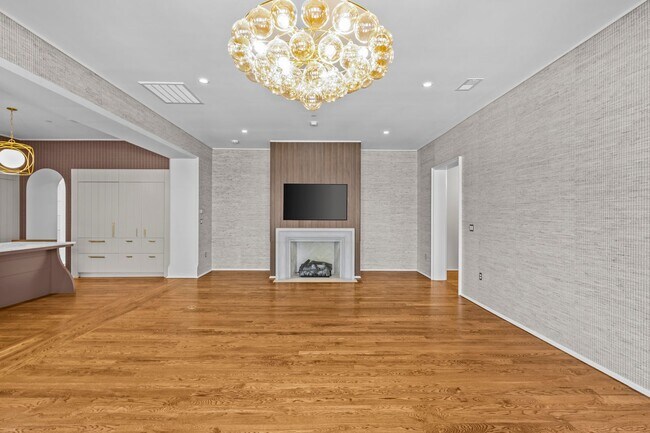 Building Photo - Rare opportunity to lease a luxury residence in The Nolen on Queens Road