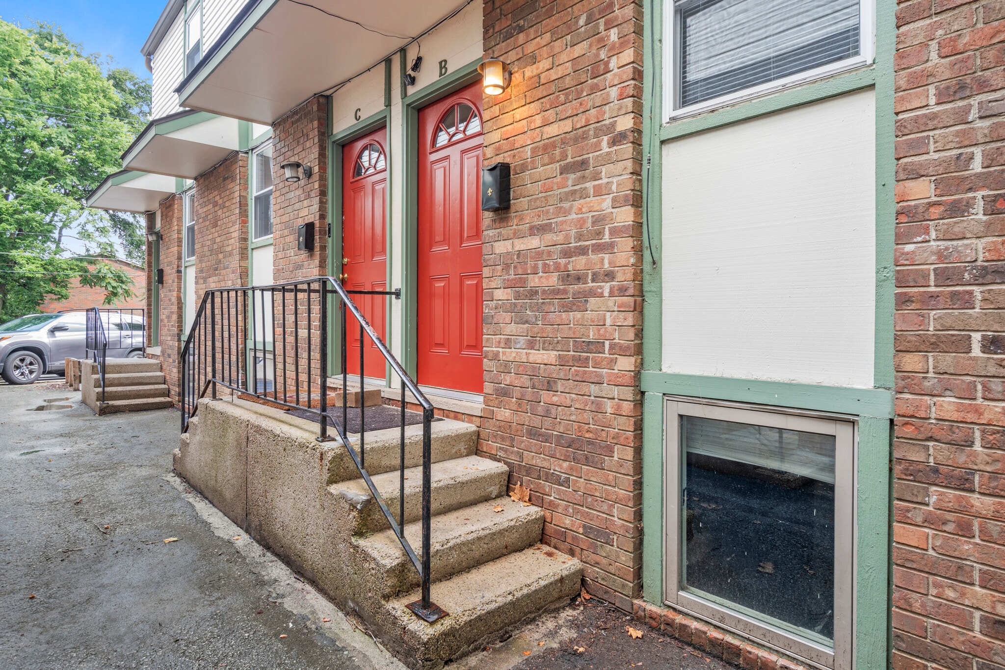 Building Photo - 1448 Highland St
