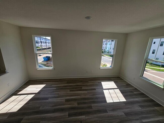 Building Photo - 15147 Groveside Rd