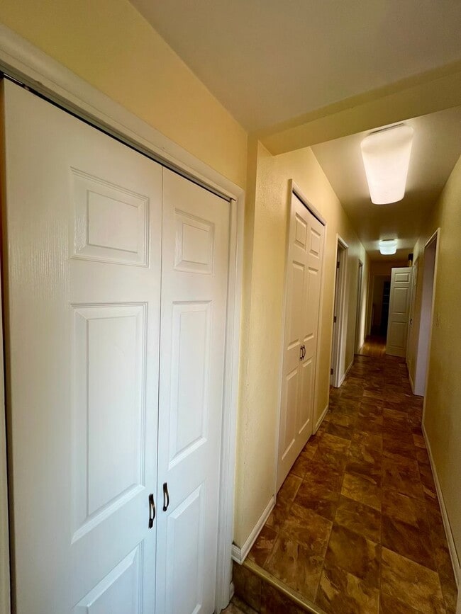 Building Photo - 4-Bedroom Home in Fairbanks | 2-Car Garage, Fenced Yard, RV Parking & Breathtaking Views – Dog Fr...