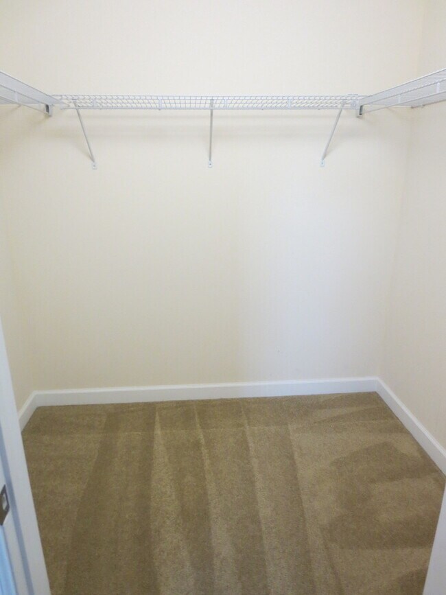 Building Photo - Beautiful 2B/2B Apartment in FWB in Pristine Nature Setting! ** 1 MONTH OFF MOVE IN SPECIAL**