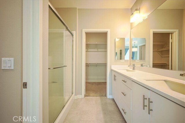 Building Photo - 661 Sawyer Pl