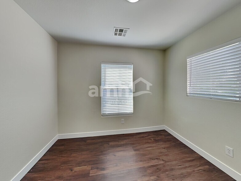 Building Photo - 8624 Dodds Canyon St