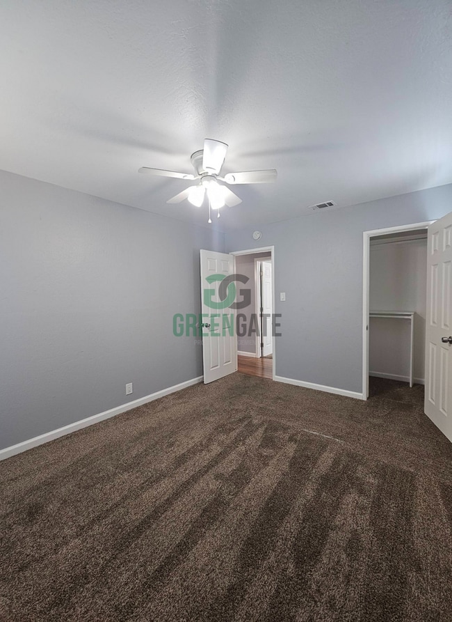 Building Photo - Rent Reduced! 3 Bedroom, 1 Bathroom Home W...