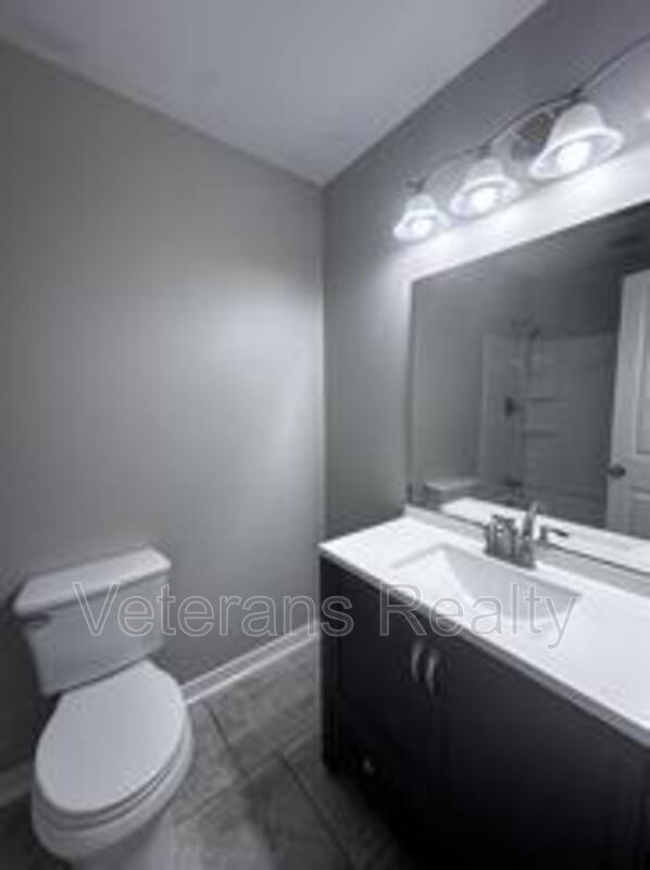 Building Photo - 113 Alverado Dr