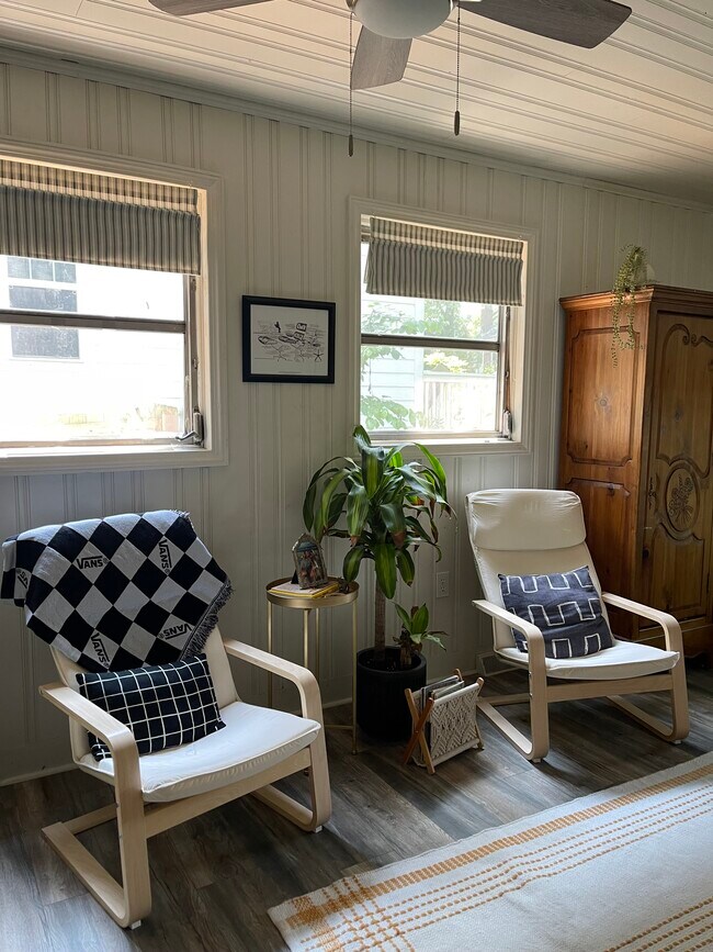 Building Photo - 3030 Carol Ave