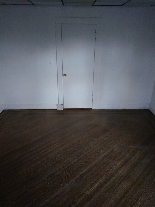 Building Photo - 288 Montgomery St