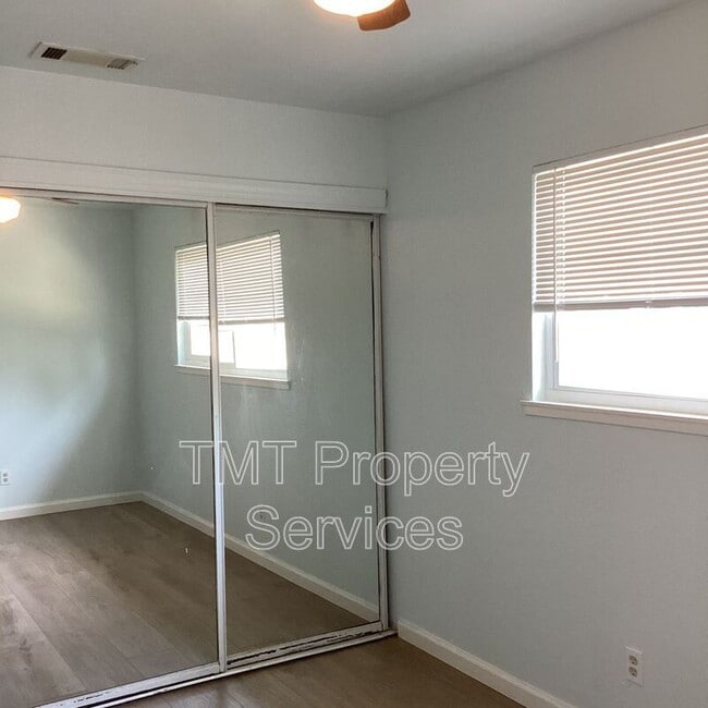 Building Photo - 8724 Halverson Dr