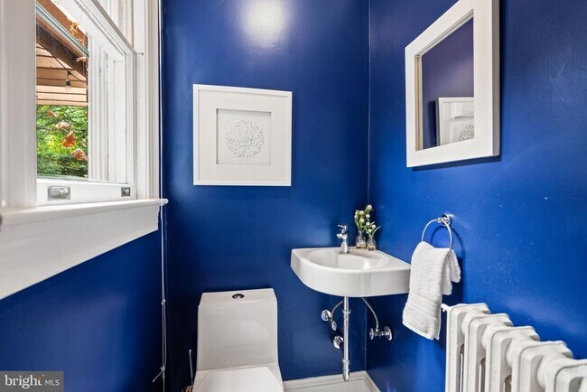 Building Photo - 4008 Rosemary St