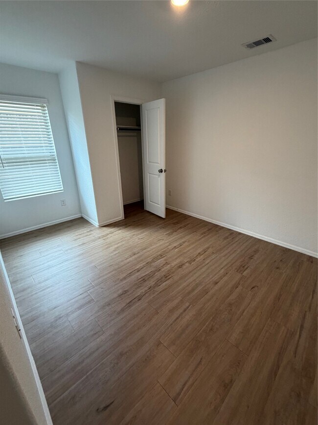 Building Photo - 27006 Winward Crk Trl