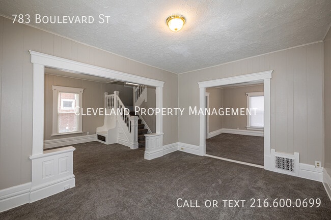 Building Photo - 783 Boulevard St