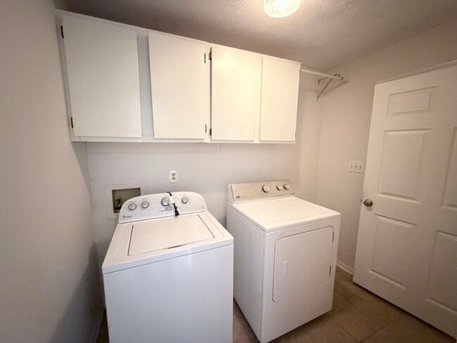 Building Photo - 2276 Turtle Landing