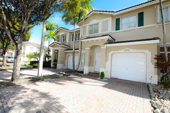 Building Photo - 5741 NW 112th Ct