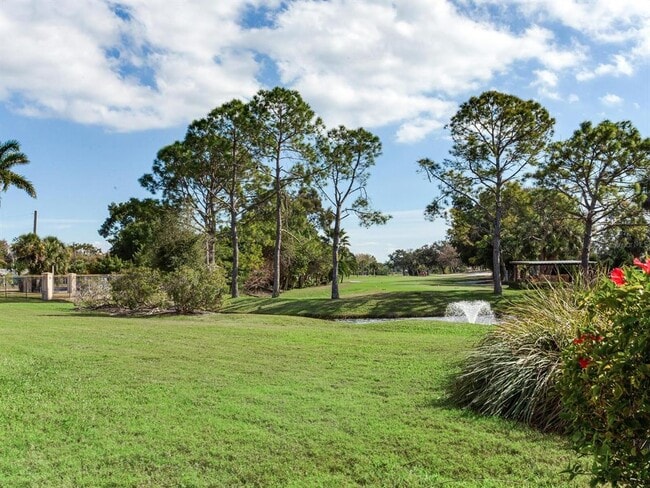 Building Photo - 6302 Vista Verde Dr W