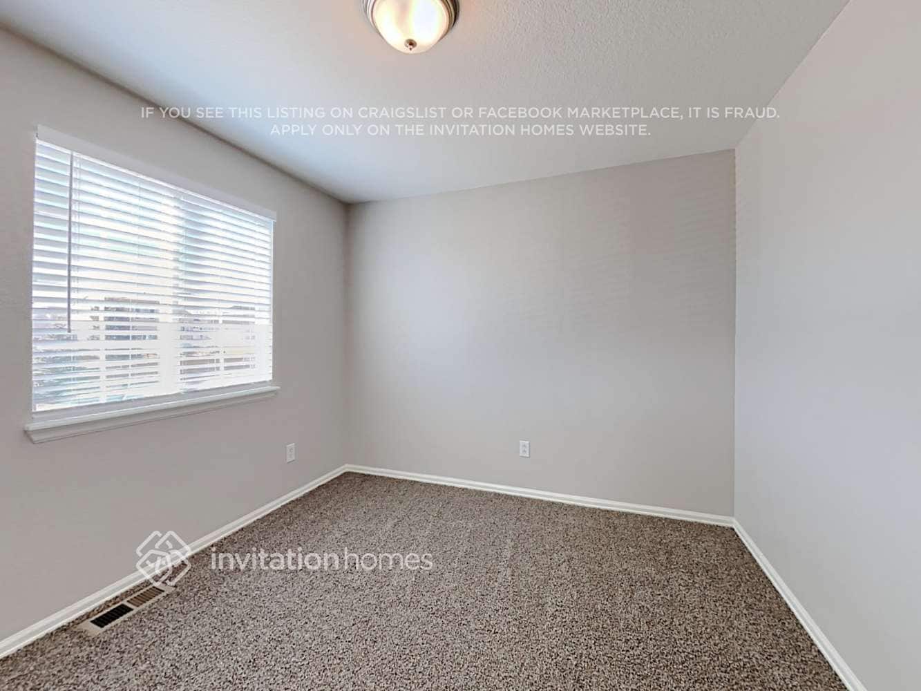 Building Photo - 6023 Poudre Way