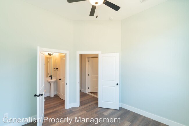 Building Photo - 4 br, 5 bath House - 1039 Montague Place