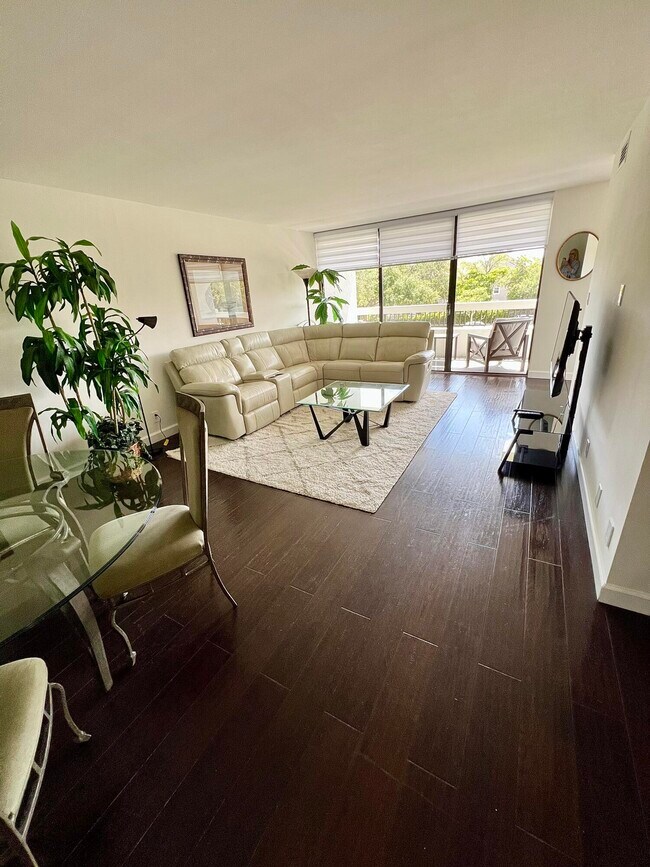 Building Photo - 23200 Camino Del Mar