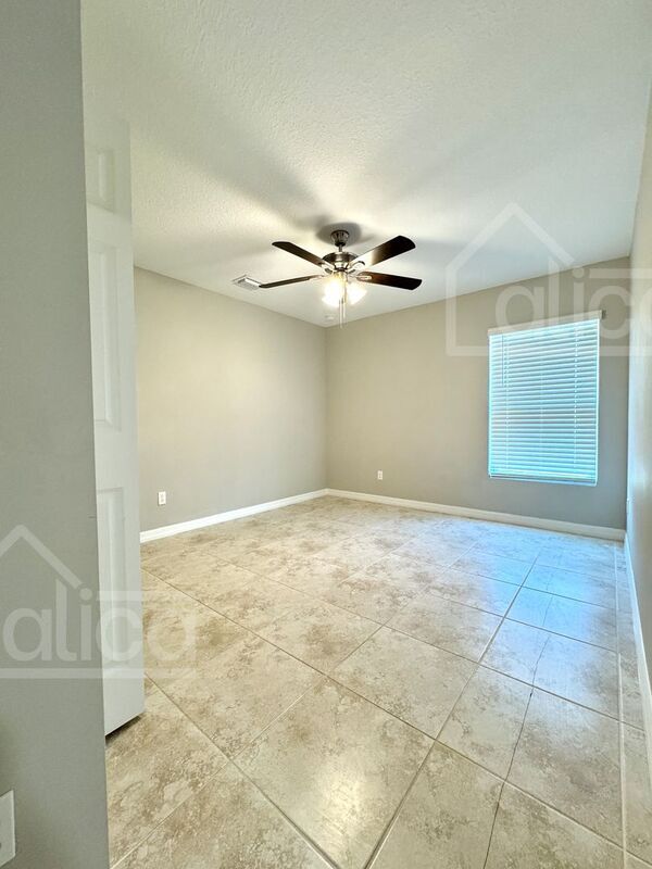 Building Photo - 3271 Hale Ave