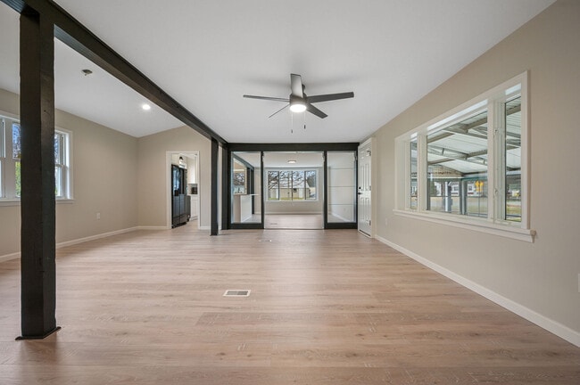 Building Photo - 2891 Kenton Rd