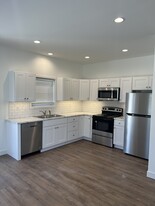 Building Photo - 1303 Elm St