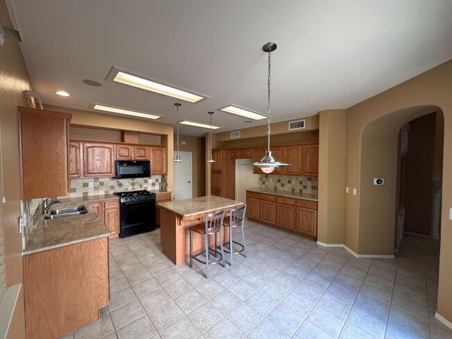 Building Photo - 92 W Barcelona Ln