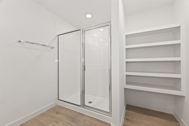 Building Photo - 3827 Langridge Dr