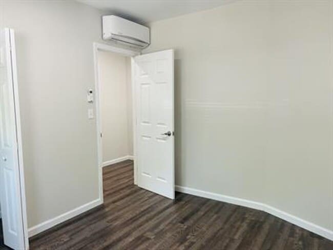 Building Photo - Brand New Renovated 2/1 Available Now!