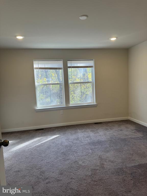 Building Photo - 83 Four Leaf Dr