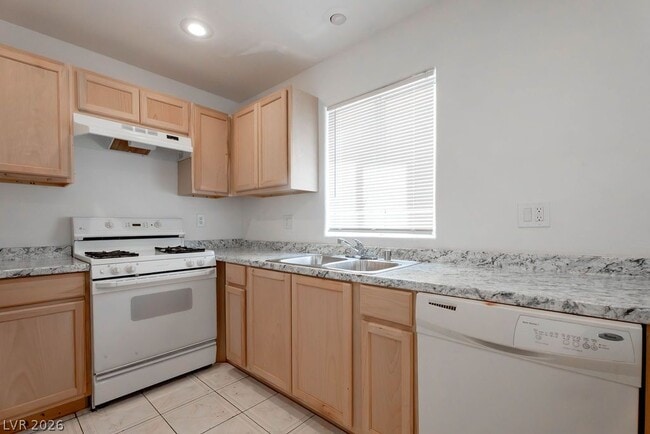 Building Photo - 2095 Betty Davis St