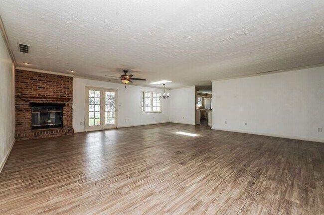 Building Photo - 6888 Bunnell Hill Rd