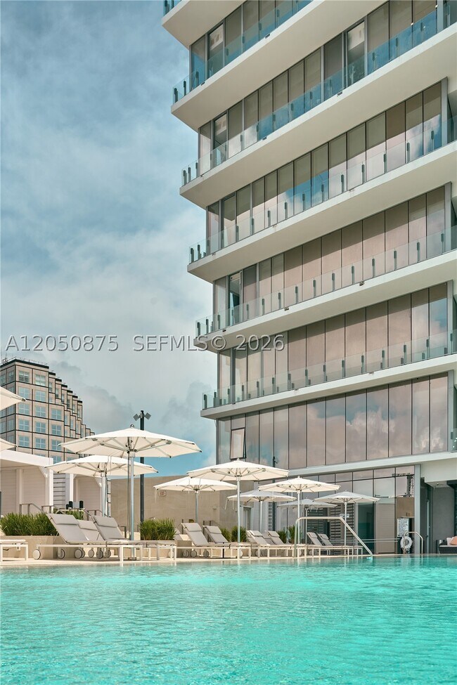 Building Photo - 300 Biscayne Blvd