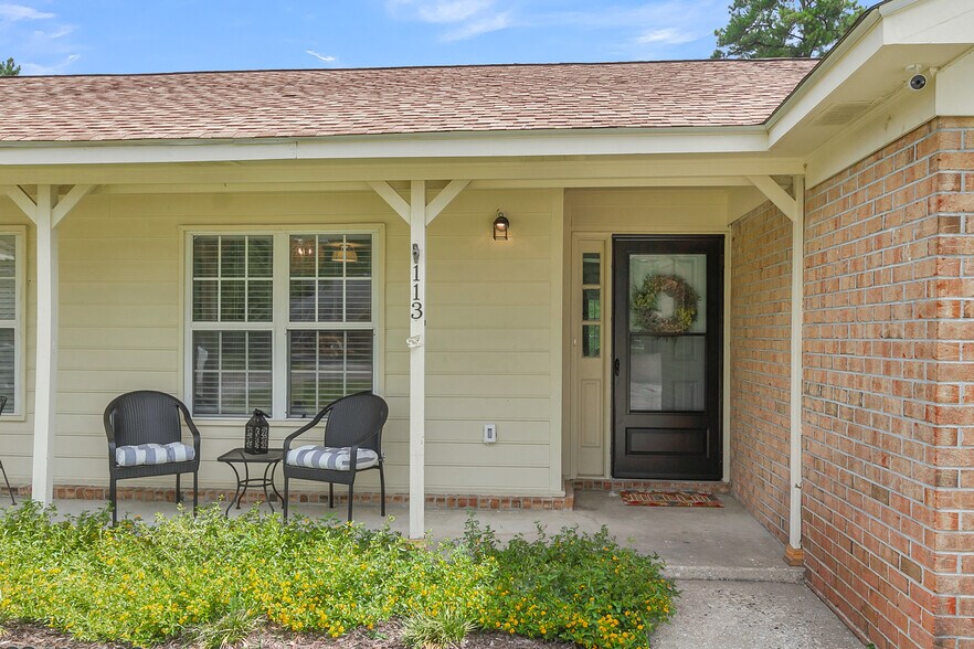 Building Photo - 113 Ashwood Ct