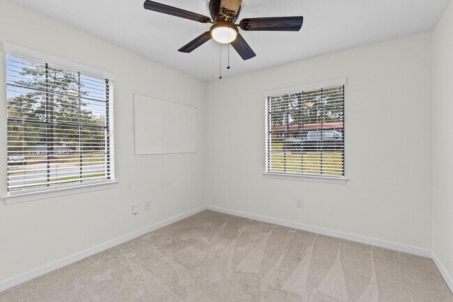 Building Photo - 5925 Couton Dr