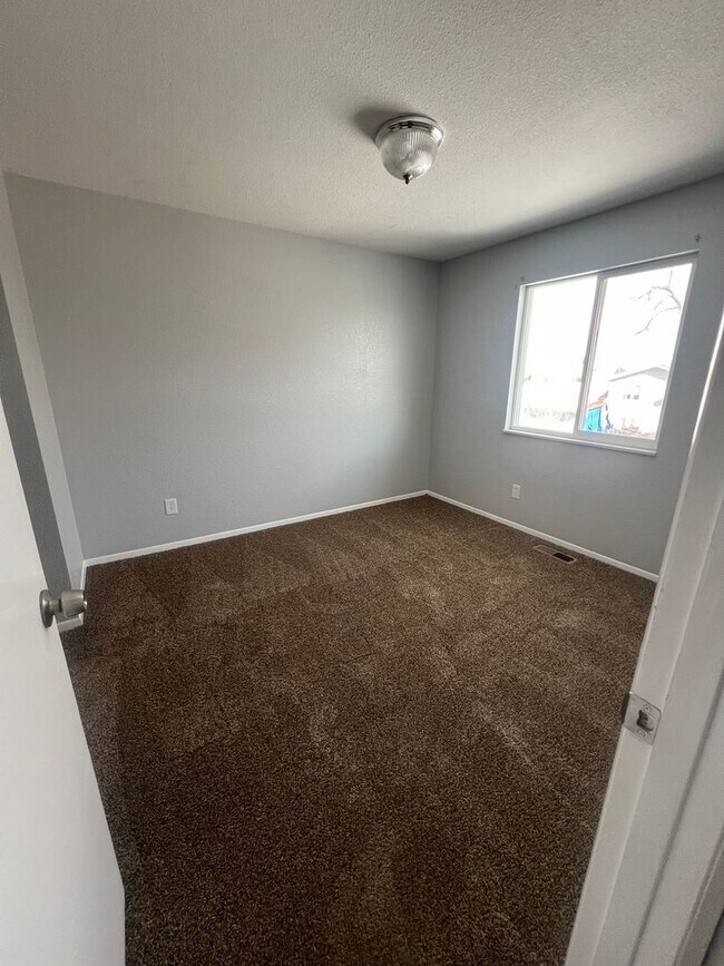 Building Photo - Four Bedroom Home in Cimarron Hills