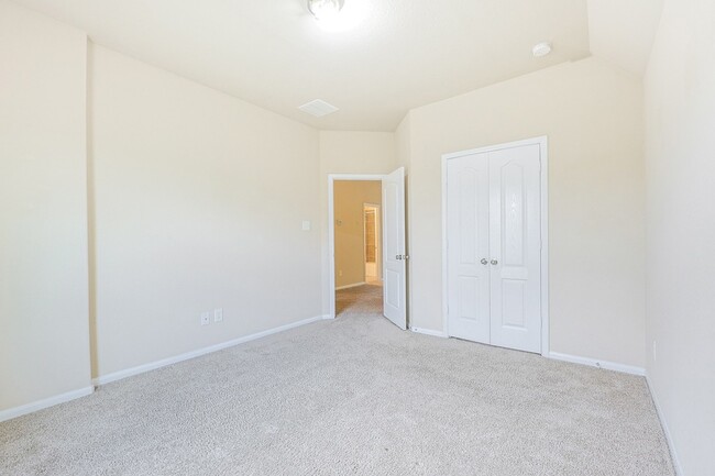 Building Photo - 7518 Profit Pine Ln
