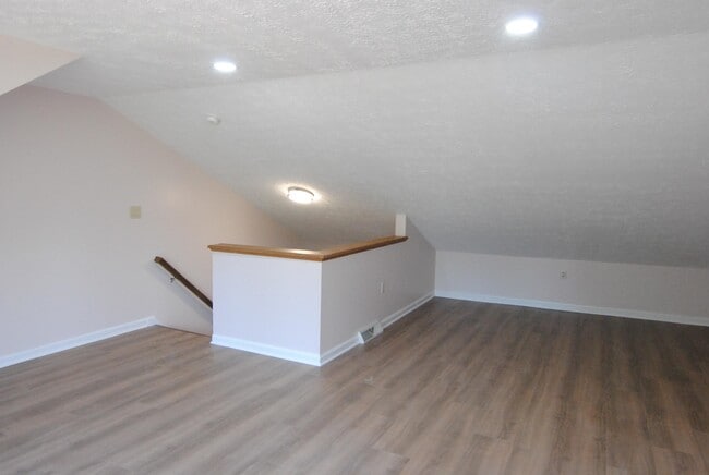 Building Photo - 25 Cadogan Way