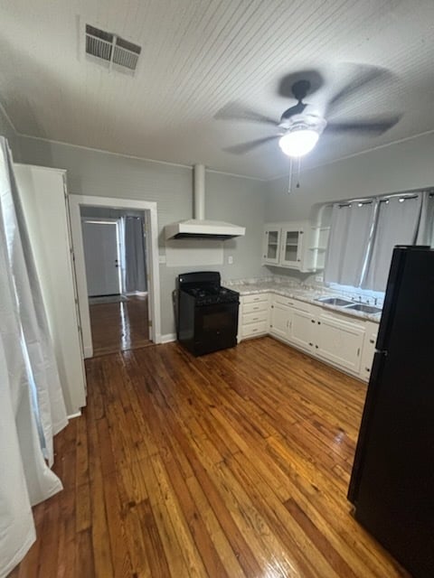 Kitchen view - 1100 Avenue A