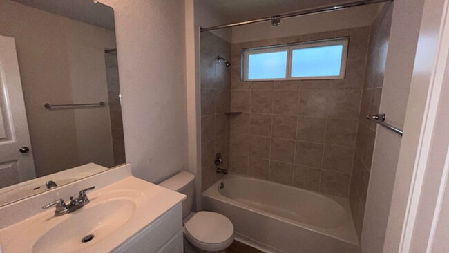 Building Photo - Charming 4-Bedroom Home Available for Rent...