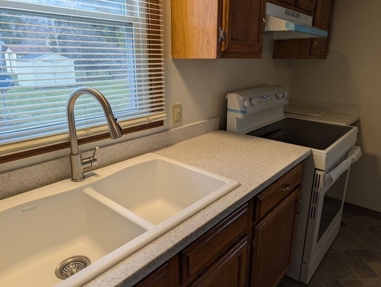 Building Photo - 1331 Borden Rd