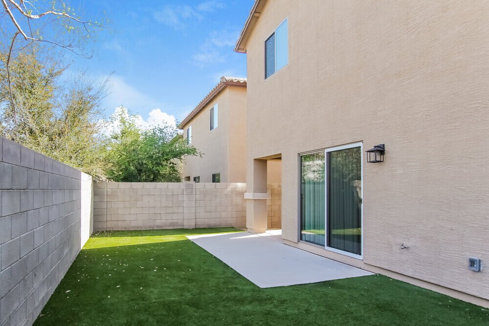 Building Photo - 10225 W Camelback Rd