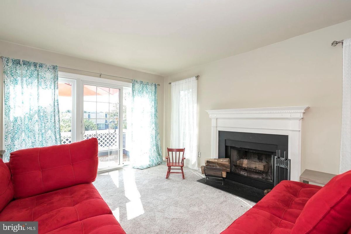 Building Photo - 311 Whistling Swan Ln