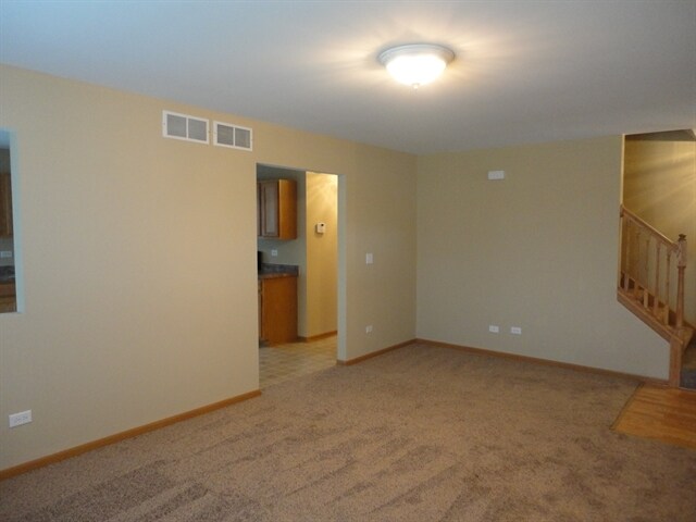 Building Photo - 609 Circle Dr