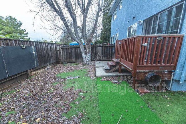 Building Photo - 1650 Barrus Ave