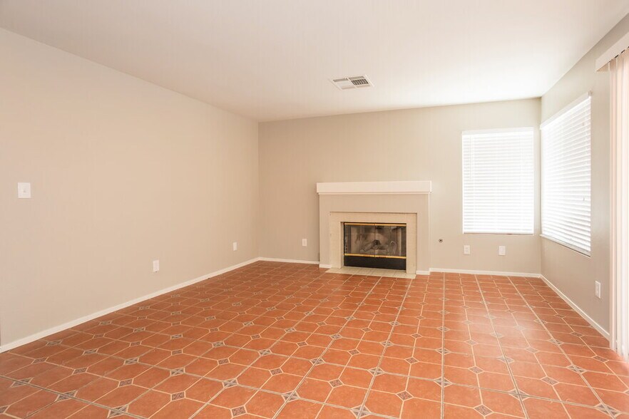 Building Photo - 5831 Trailblazer Dr