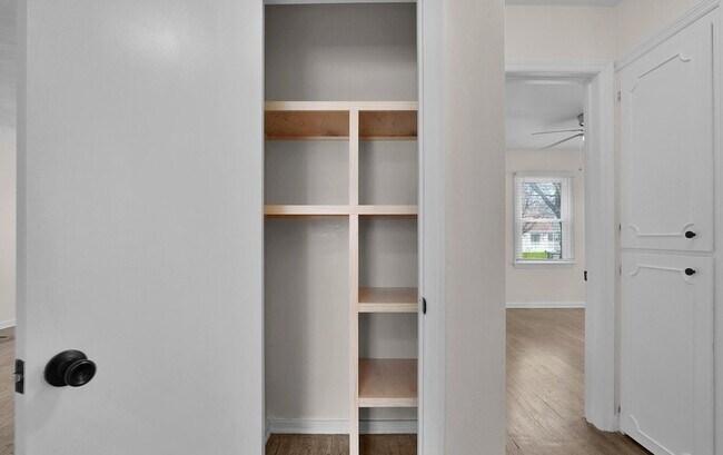 Building Photo - 1130 Ottillia St SE
