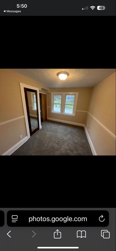 Building Photo - 5073 Greenhurst Dr