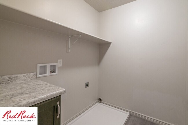 Building Photo - 4 Bedroom Home In The Villas At Sienna Hills