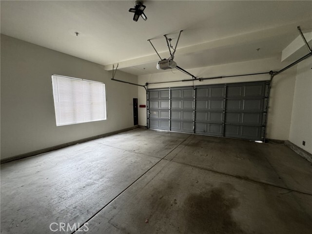 Building Photo - 619 N Jimenez Ln