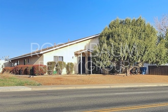 Building Photo - Charming & Inviting 2-bedrooms, 1-bath apartment in Prescott Valley!