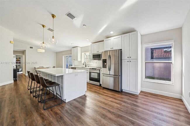 Building Photo - 1356 NW 192nd Ave